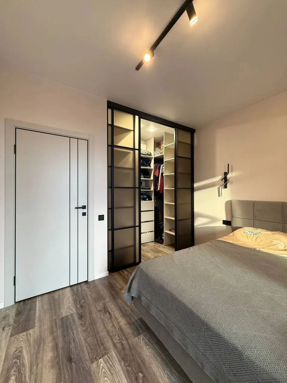Стеклянная гардеробная Ultra Slim Wardrobe