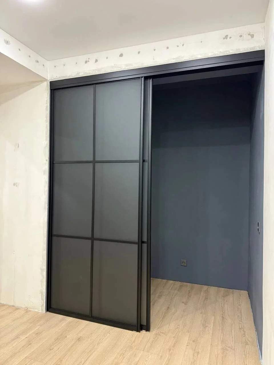 Стеклянная перегородка Urban Apartment